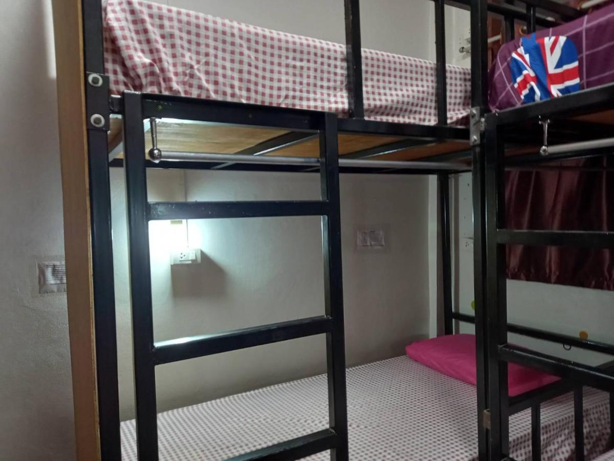 Sleepwith Me Hostel Μπανγκόκ Εξωτερικό φωτογραφία